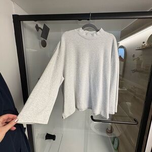 Old Navy Light Gray Ribbed Sweatshirt
